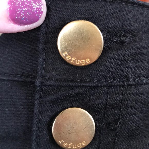 REFUGE SHORTS BLACK W/GOLD BUTTONS SIZE 0 EXCELLENT CONDITION! - Picture 4 of 6